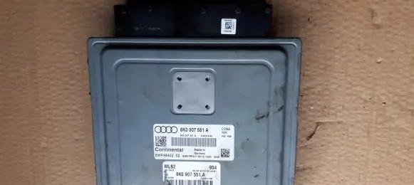 Audi A4 S4 B8 8K Engine control unit/module 8K0907551A