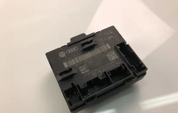 Volkswagen Golf VII Other control units/modules 8X0959792D