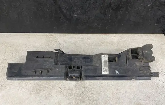 BMW X5 E70 Side radiator support slam panel 7799761