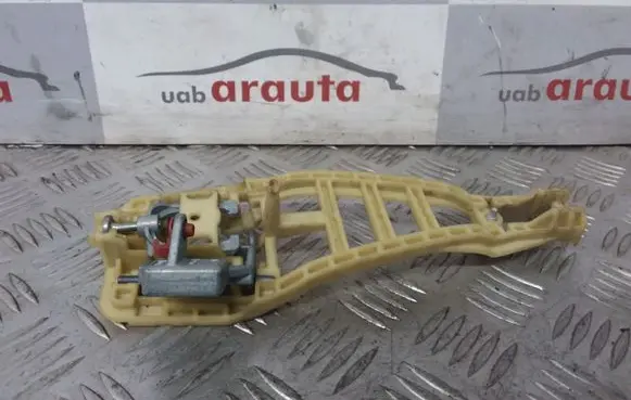 Rear door exterior handle/bracket