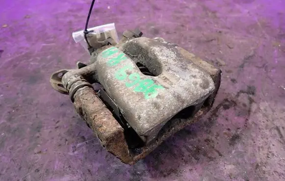 Opel Astra J Rear brake caliper