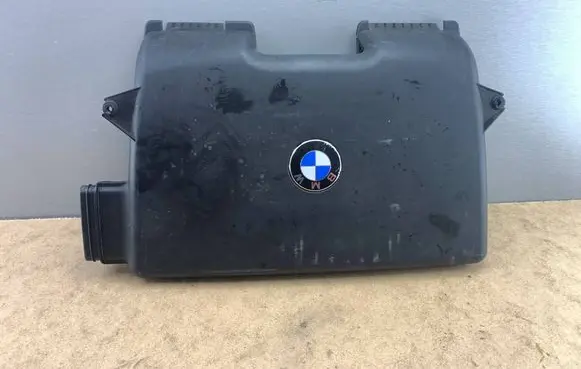 BMW 1 E81 E87 Engine cover (trim) 7561927 13717561927