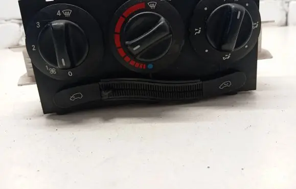 Mercedes-Benz A W168 Climate control unit 1688300385 K072498