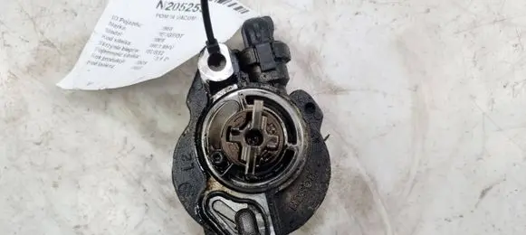 Peugeot 3008 I Vacuum pump