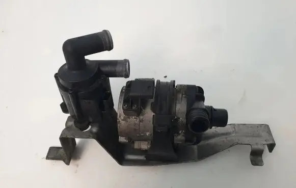 BMW M5 Electric auxiliary coolant/water pump 2284291