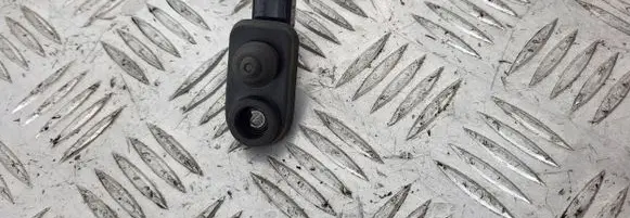 Mitsubishi L200 Front door sensor 