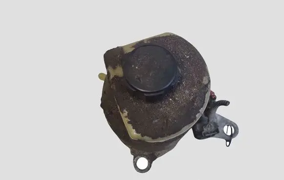 Ford Focus Power steering pump 4M513K514 1040085011094