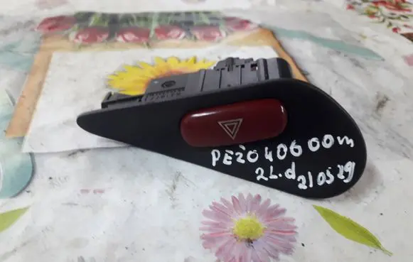 Peugeot 406 Hazard light switch