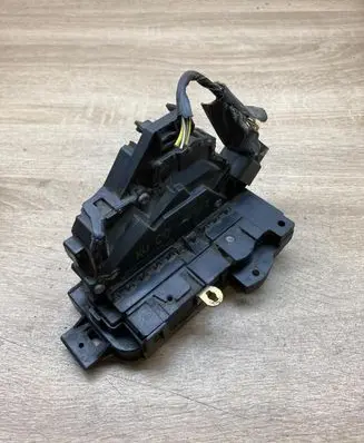 Ford Focus Rear door lock 2S4AA26412BB 421292B