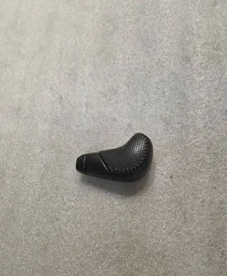 Mitsubishi Pajero Gear lever shifter trim leather/knob 