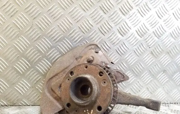 Volkswagen PASSAT B4 Front wheel hub