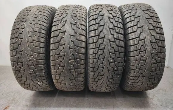 Skoda Yeti (5L) R16 winter/snow tires with studs 