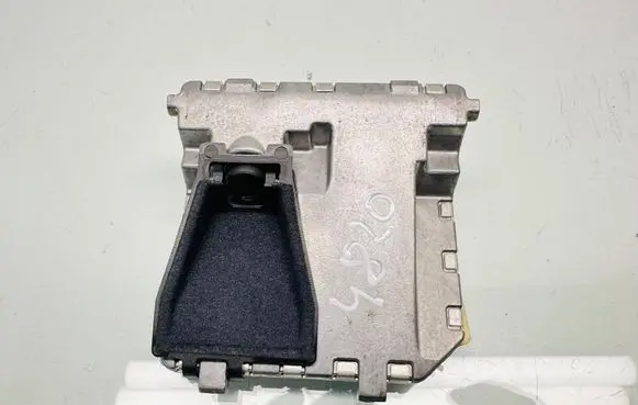 Windshield/windscreen camera