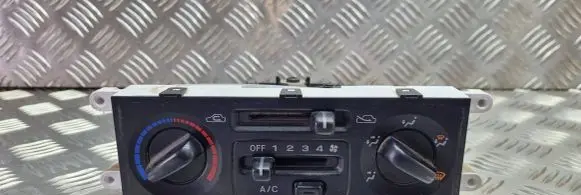 Subaru Forester SF Climate control unit