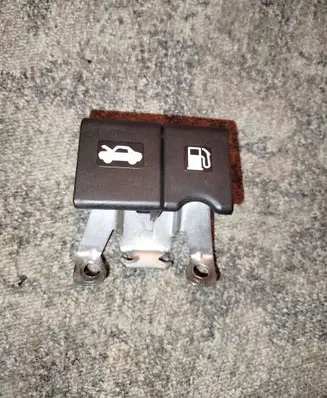 Nissan Qashqai+2 Engine bonnet (hood) release handle 