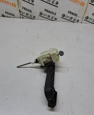 Mercedes-Benz C W203 Central locking motor A2038201997