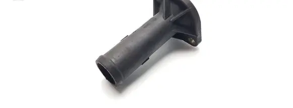 Volkswagen Golf IV Engine coolant pipe/hose 038121121