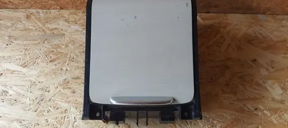 Cup holder front
