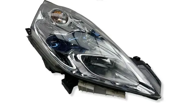 Nissan Leaf I (ZE0) Headlight/headlamp 260103NM5A