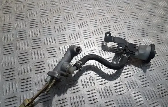 Toyota Carina T190 Clutch master cylinder