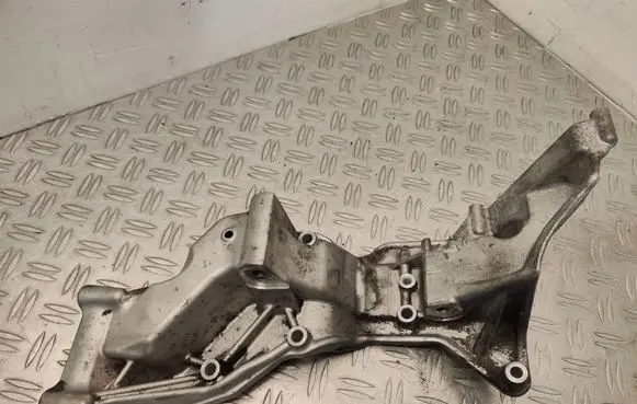 Generator/alternator bracket
