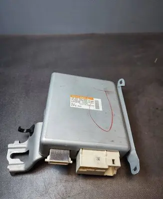 Toyota Avensis T270 Other control units/modules 6900002689