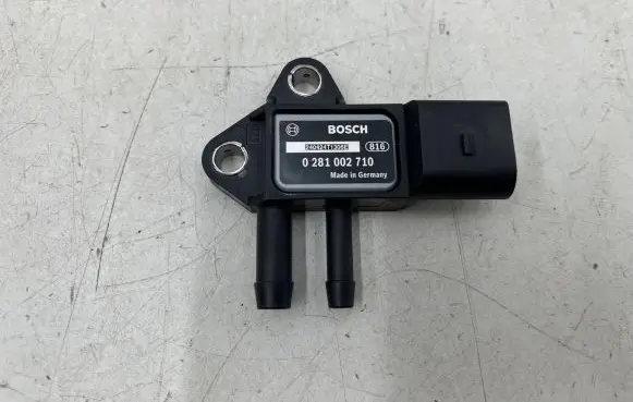 Audi A3 S3 8P Exhaust gas pressure sensor 0281002710