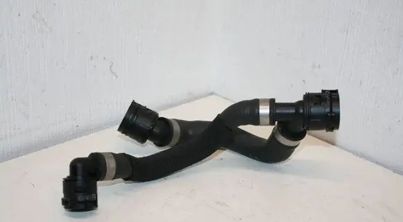 BMW 5 G30 G31 Engine coolant pipe/hose 8580759