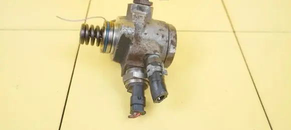 Audi A3 S3 8V Fuel injection high pressure pump 19SP50