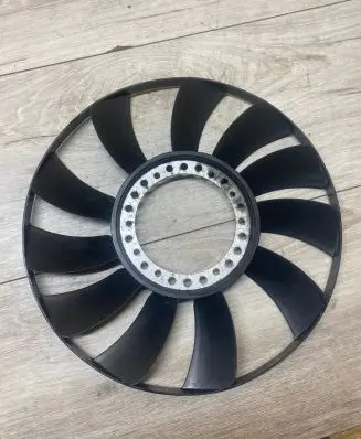 Volkswagen PASSAT B5.5 Viscous fan clutch 058121301