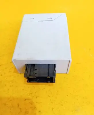 BMW 5 E60 E61 Glow plug pre-heat relay 4133755