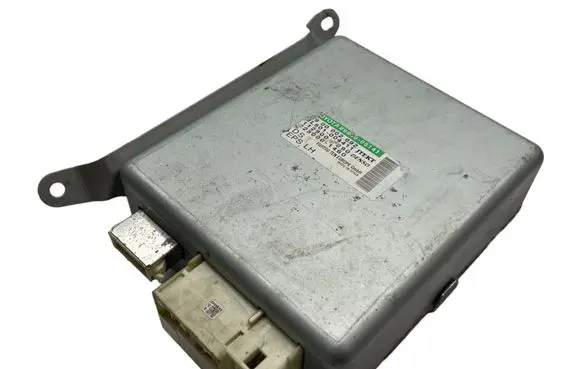 Toyota Avensis T270 Power steering control unit/module 8965005141 2250001460 900002692