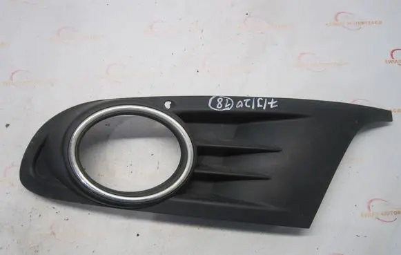 Volkswagen Golf VI Front fog light trim/grill 1K9853665