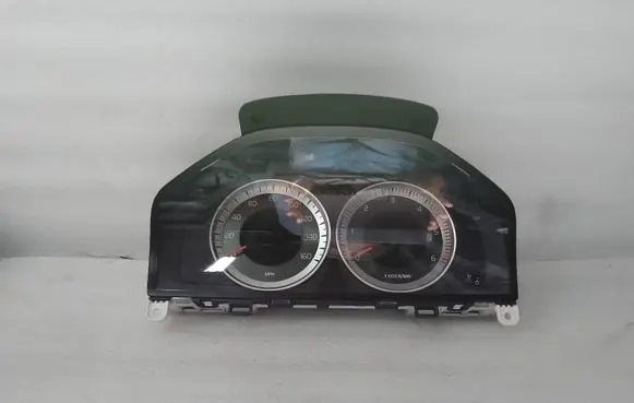 Volvo XC70 Speedometer (instrument cluster) 31327584AA 36000919 69399890U