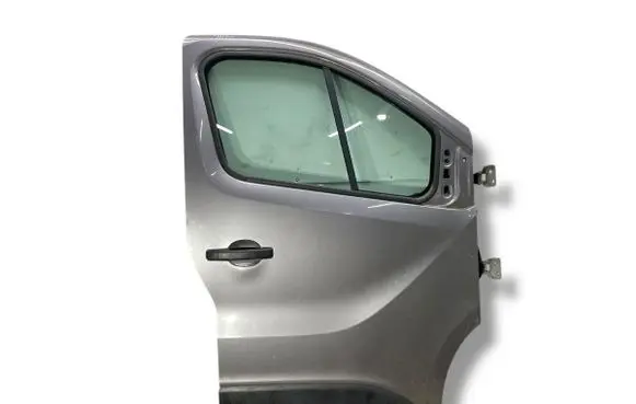 Renault Trafic III (X82) Front door