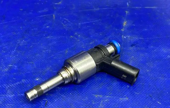Hyundai i30 Fuel injector 3551004AA0