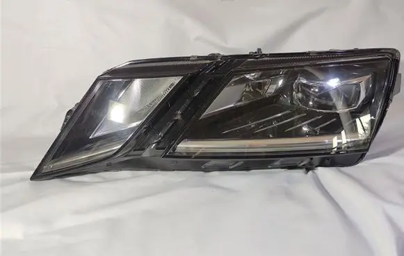 Skoda Octavia Mk3 (5E) Headlight/headlamp 5E2941017F