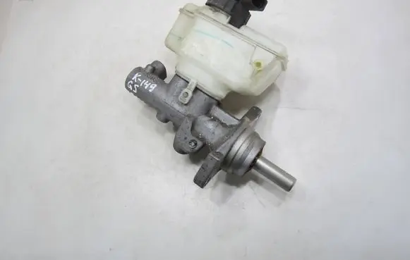 Volkswagen Golf V Master brake cylinder 1K1611301D 03350886321