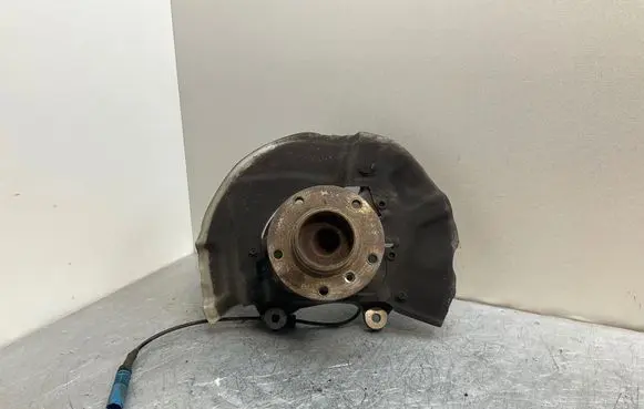 BMW 5 E60 E61 Front wheel hub 6760954