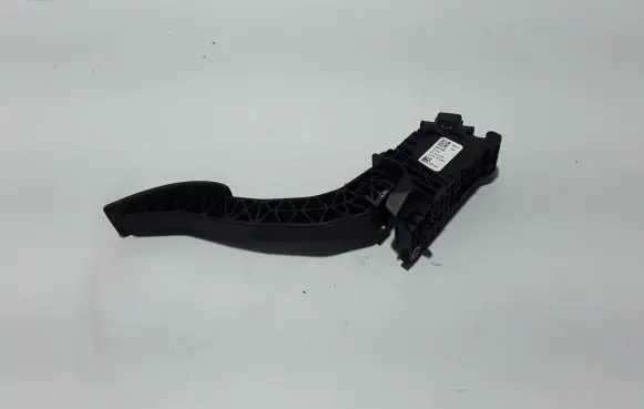 Volvo C40 Accelerator throttle pedal 32212367