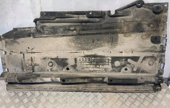 Audi A5 8T 8F Center/middle under tray cover 8K0820207