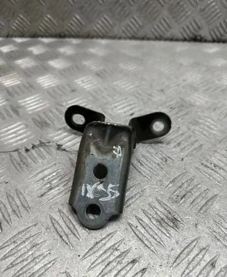 Hyundai ix35 Rear door lower hinge