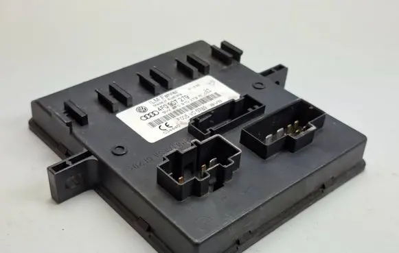 Audi A6 S6 C6 4F Comfort/convenience module 4F0907279 4F0910279R F005V00789