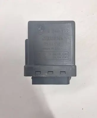 BMW 5 E39 Glow plug pre-heat relay 2246919
