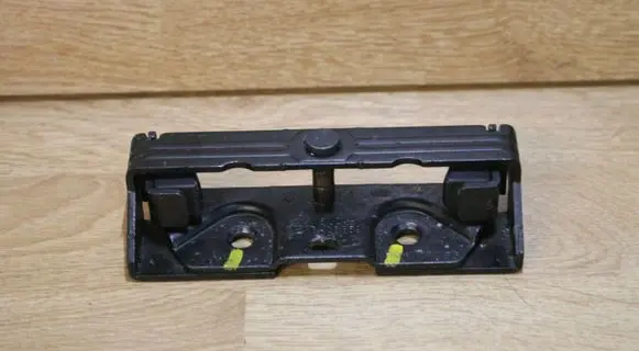 BMW X5 E53 Tailgate lock loop/hook striker 8408859