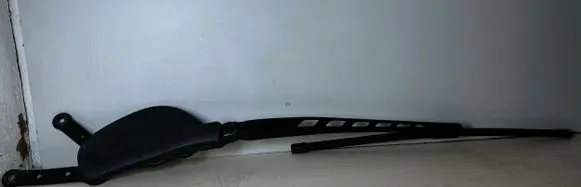 BMW 5 E60 E61 Front wiper blade arm 61617035103 7035103