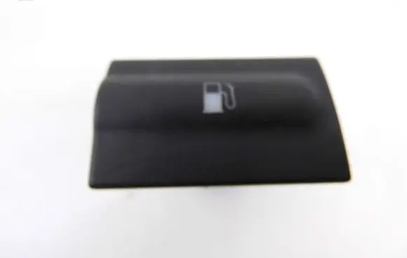 Skoda Octavia Mk1 (1U) Fuel tank opening switch 