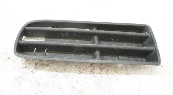 Volkswagen Golf IV Front bumper lower grill 1J0853665