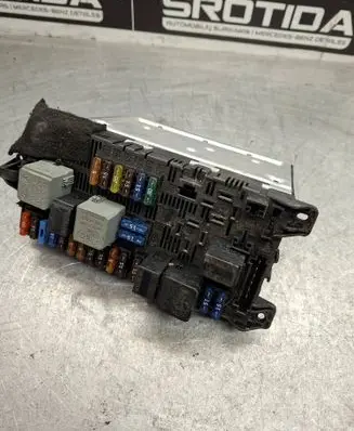 Mercedes-Benz E W211 Fuse module 2115453101