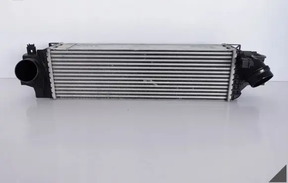 BMW 1 F40 Intercooler radiator 8645765